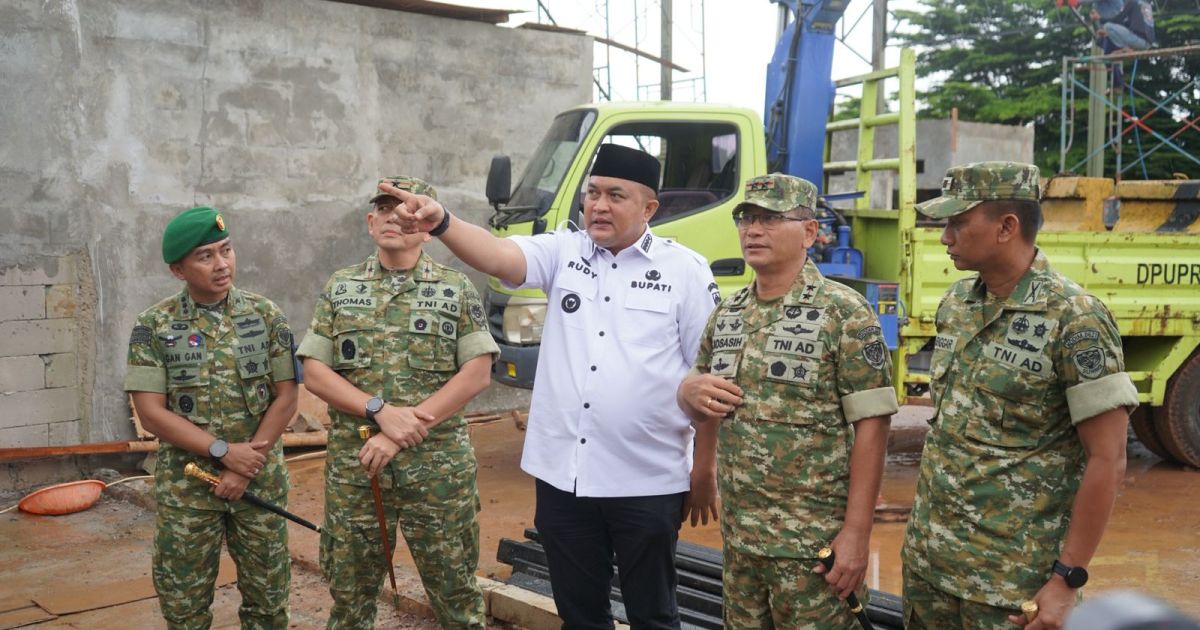 Bupati Bogor bersama Pangdam III/Siliwangi