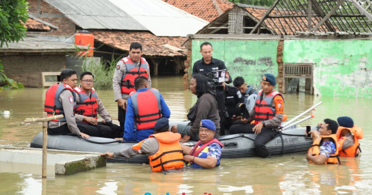 Antisipasi Pencurian Rumah Yang Ditinggalkan Warga, Serta Konsleting Listrik Saat Banjir, Polda Jabar Terus Intensifkan Patroli di Karangligar Karawang