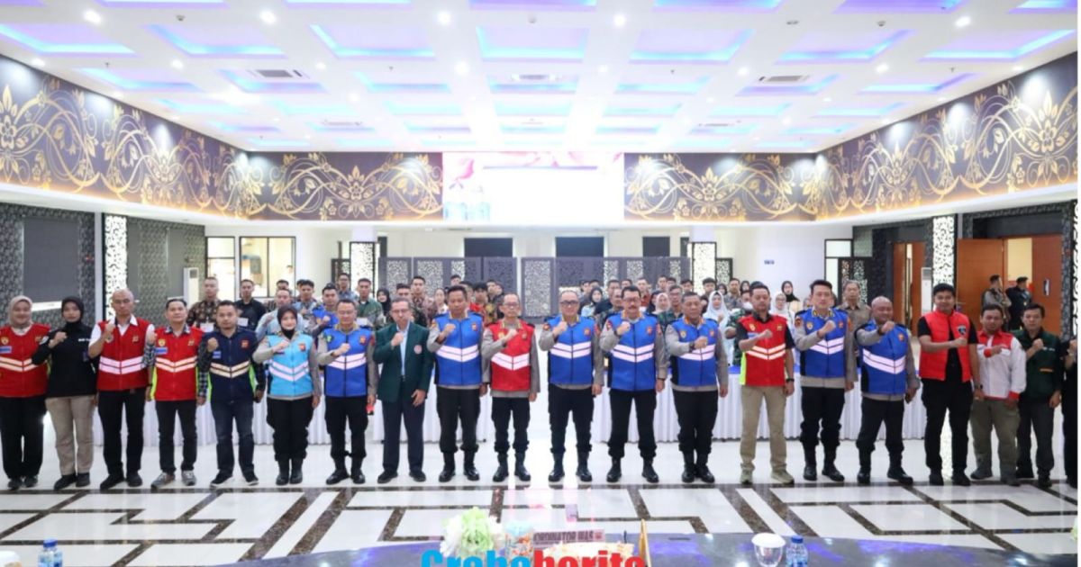 Dansat Brimob Jabar Hadiri Penandatanganan Pakta Integritas SIPSS 2026