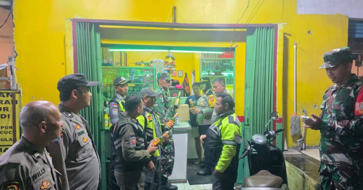 Kapolsek Megamendung Giat Patroli KRYD Gabungan 3 Pilar Razia Miras Selama Bulan Suci Ramadhan,  Pastikan Wilayah Hukum Kecamatan Megamendung Aman Kondusif