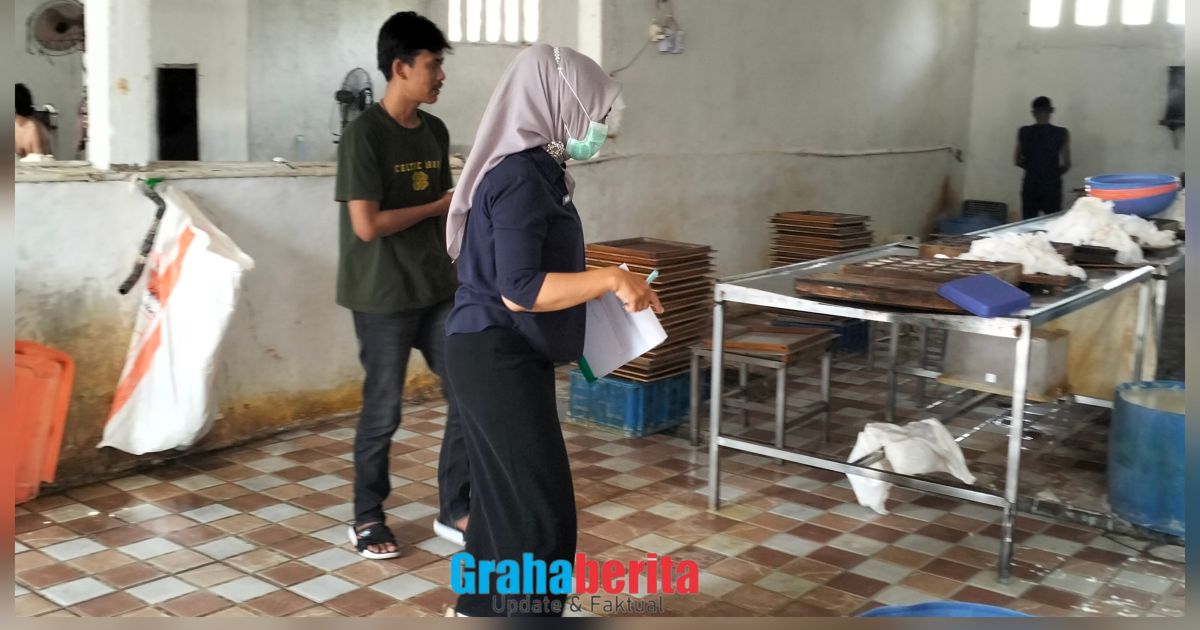 Puskesmas Ciseeng Melalui Tim Kesehatan Lingkungan Lakukan Pembinaan IKL di Pabrik Tahu Sutra 77