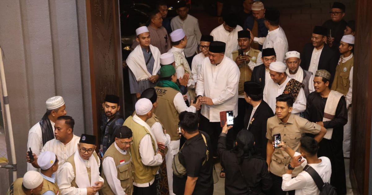 Bupati Bogor Laksanakan I’tikaf dan Shalat Tahajud Bersama Ulama dan Masyarakat di 10 Hari Terakhir Ramadan
