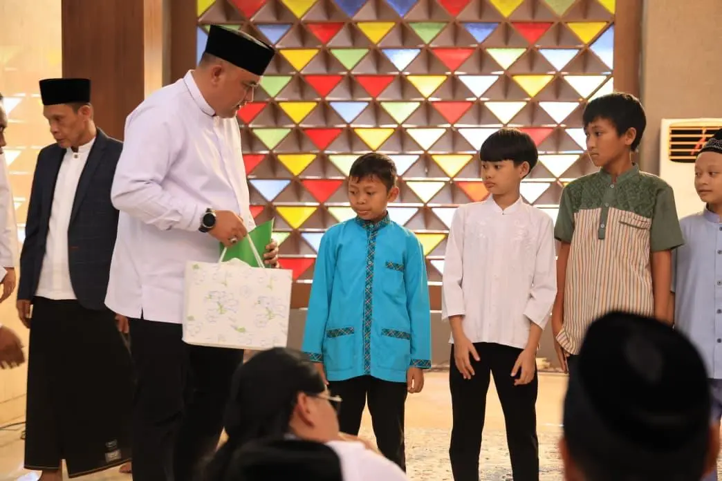 Bupati Bogor Gelar Santunan 1200 Anak Yatim dan Lansia di Refleksi Akhir Tahun 2025