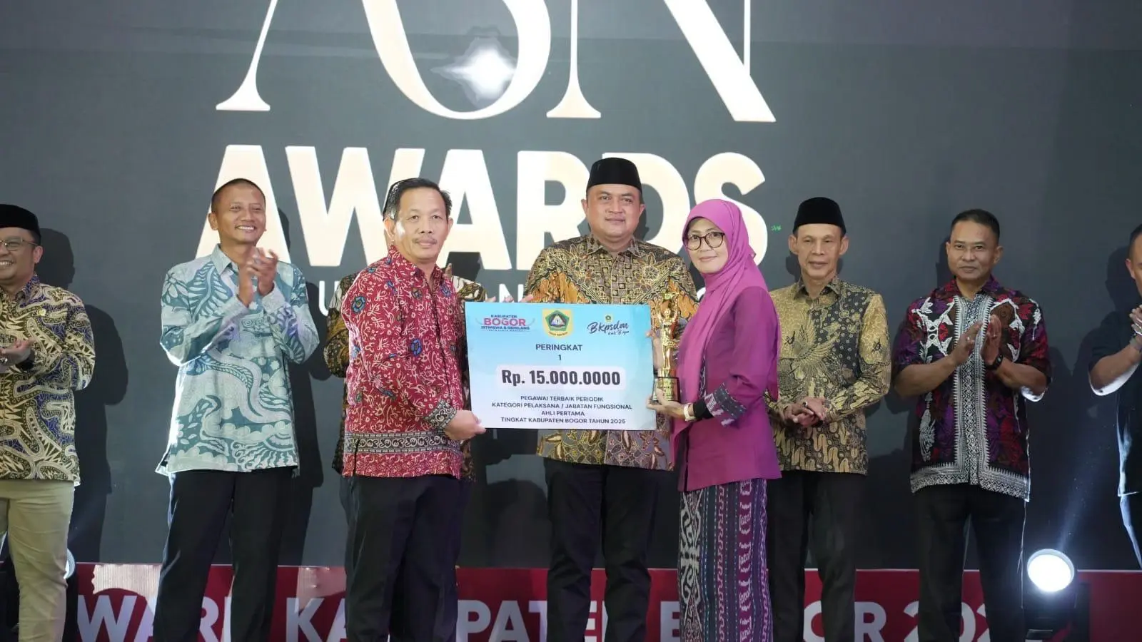 Melalui ASN Award, Bupati Bogor Tumbuhkan Motivasi ASN Dalam Percepatan Pembangunan Dan Pelayanan Publik 