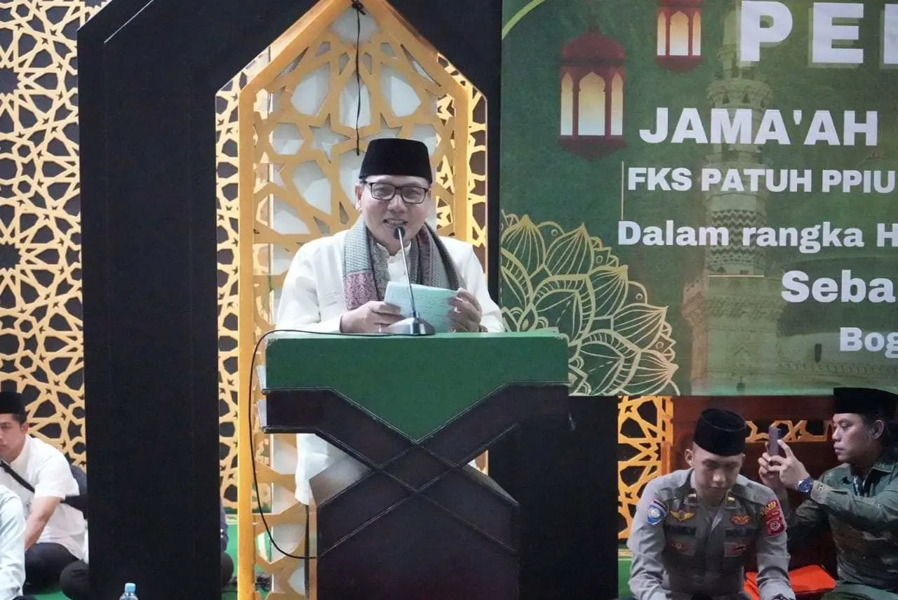 Pj. Bupati Bogor, Bachril Bakri melepas jamaah umroh Konsorsium Forum Komunikasi Silaturahmi (FKS) Patuh Jabar Penyelenggara Perjalanan Ibadah Umroh (PPIU) Kabupaten Bogor