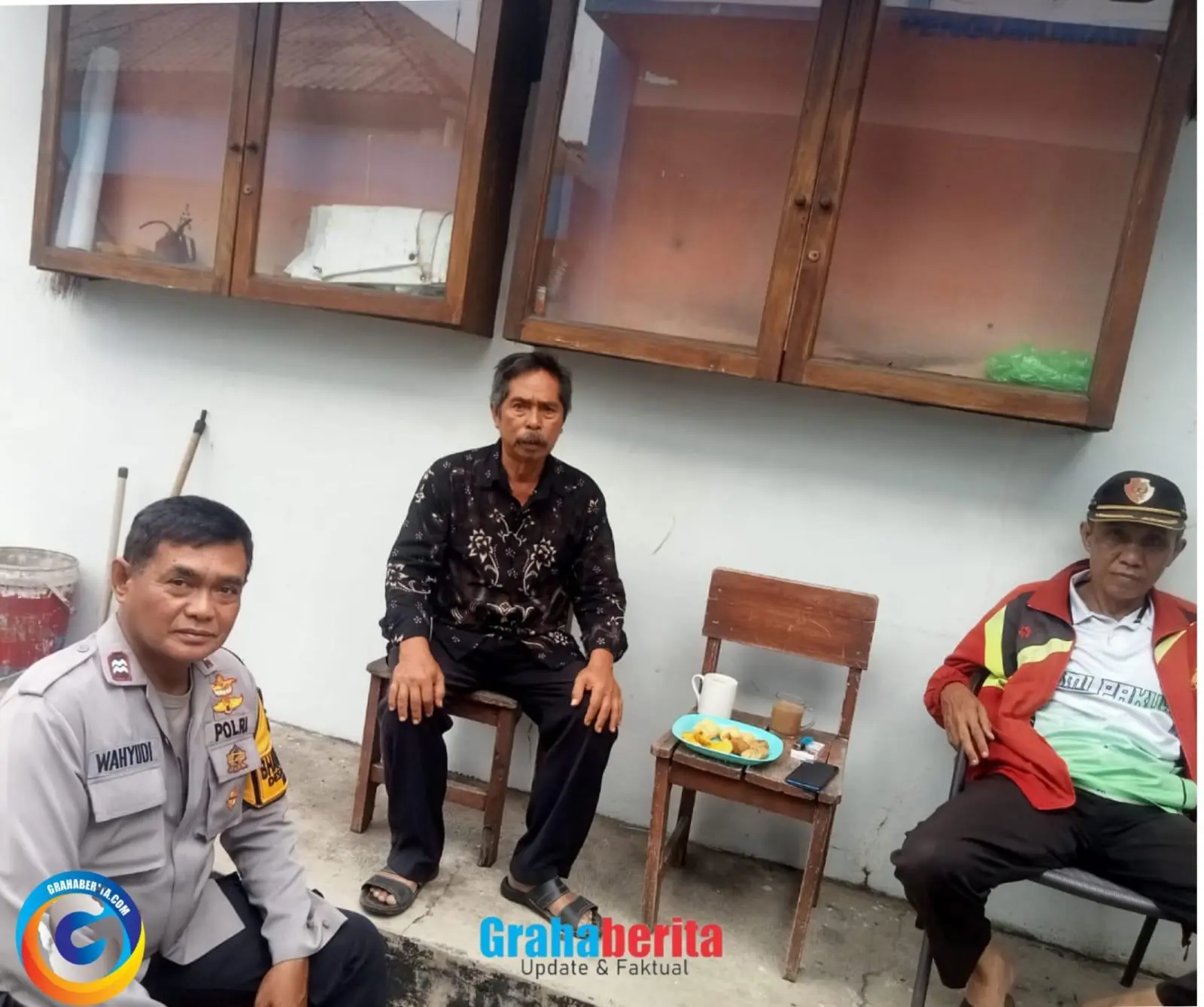 Bhabinkamtibmas Polsek Ciawi Polres Bogor Sambang Tokoh Masyarakat, Sampaikan Pesan Kamtibmas