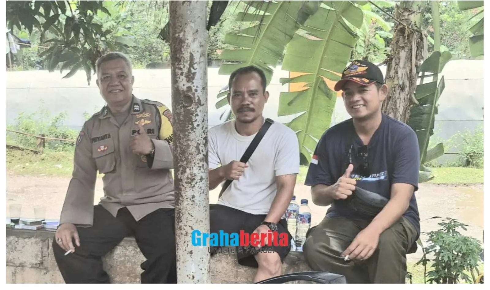 Bhabinkamtibmas Wilayah Hukum Polsek Klapanunggal Giat Cooling Sistem Sambang Satkamling Kamtibmas Sampaikan Pesan Kamtibmas
