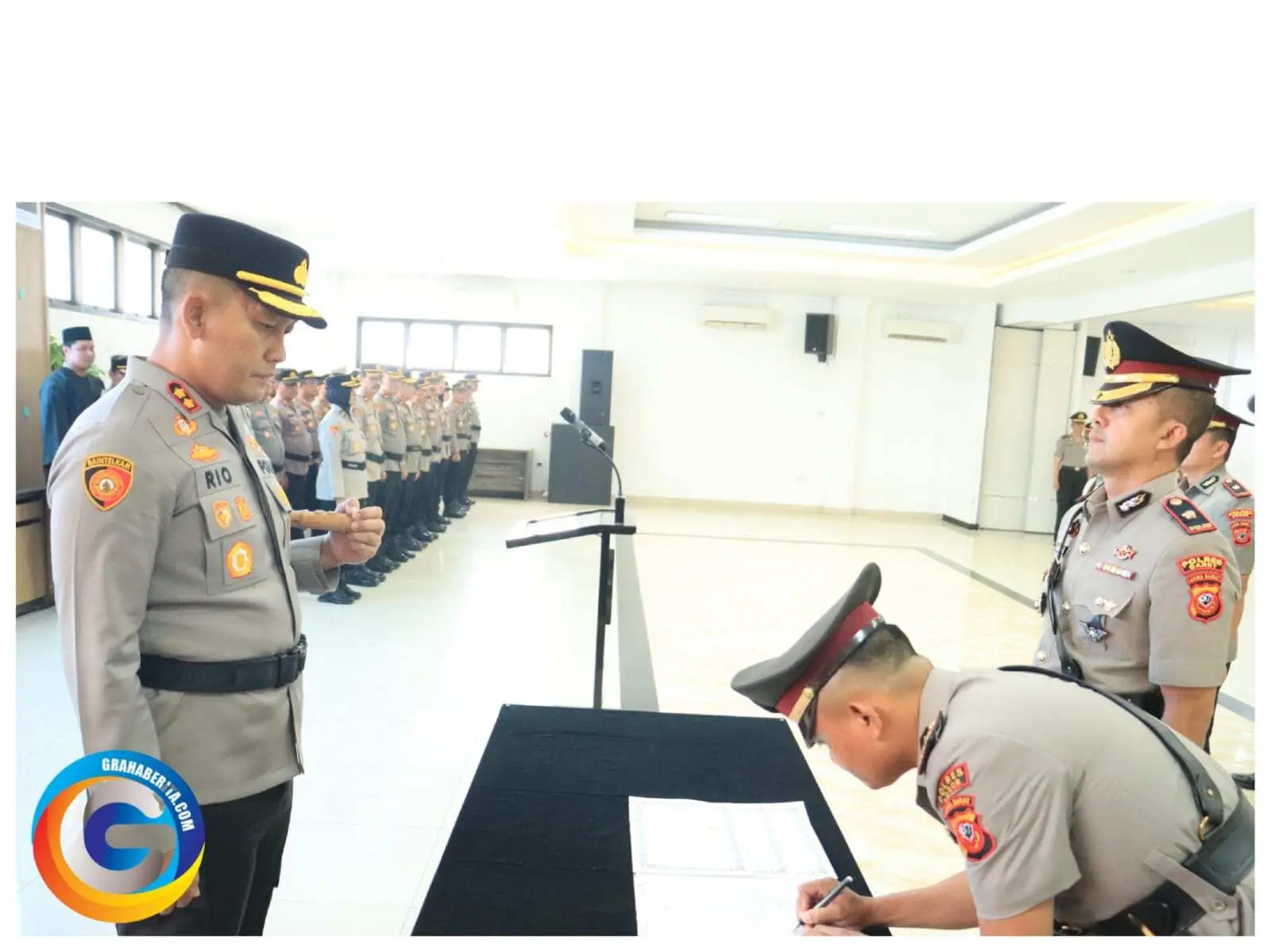 *Kapolres Bogor Pimpin Langsung Upacara Sertijab Wakapolres, Kabag Ops, Para Kasat, dan Kapolsek Polres Bogor serta Kenaikan Pangkat Pengabdian TMT 1 Februari 2025*