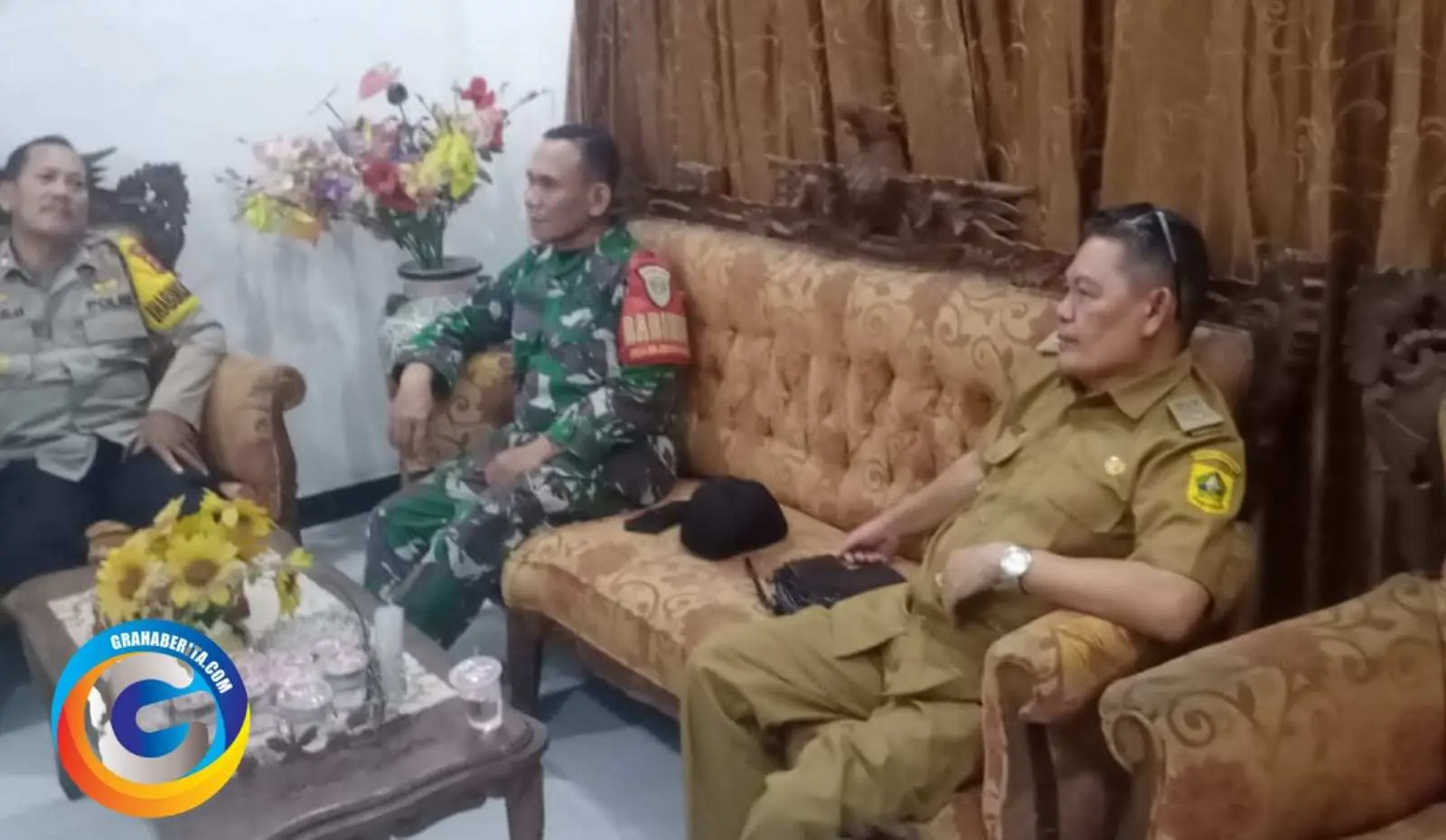 Sinergitas TNI Polri Bersama Perangkat Pemerintahan Desa, Wujud Pelayanan Publik Sampaikan Pesan, Jaga Kondusifitas Kamtibmas Selama Bulan Suci Ramadhan 1446 H Aman