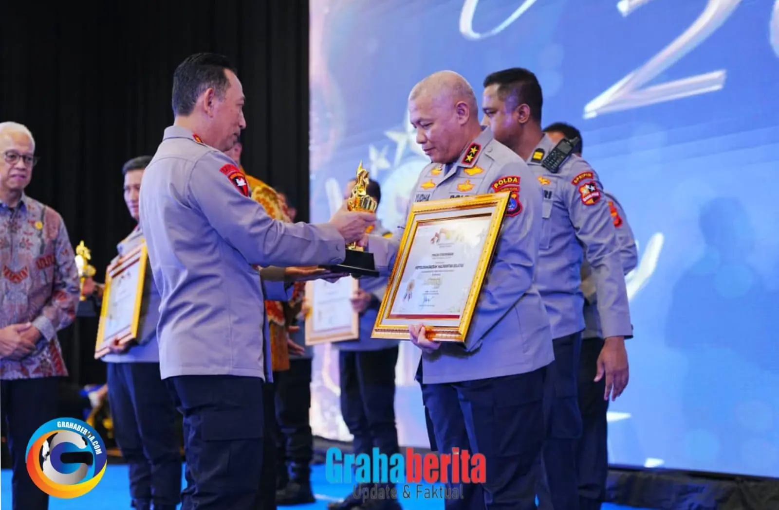 Kapolri Hadiri Kompolnas Award: Polri Tak Antikritik, Komitmen Terus Perbaiki Diri! 