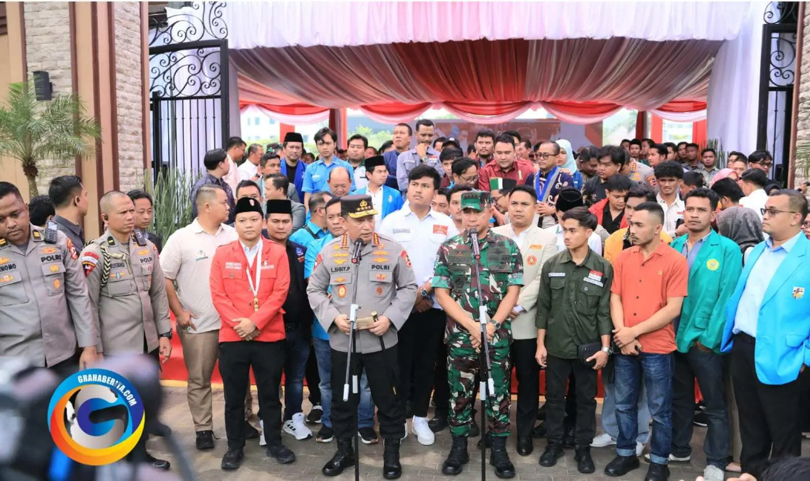 Jelang Ramadan 1446 H, Kapolri dan Panglima TNI Bagikan, 161.411 Paket Bansos 