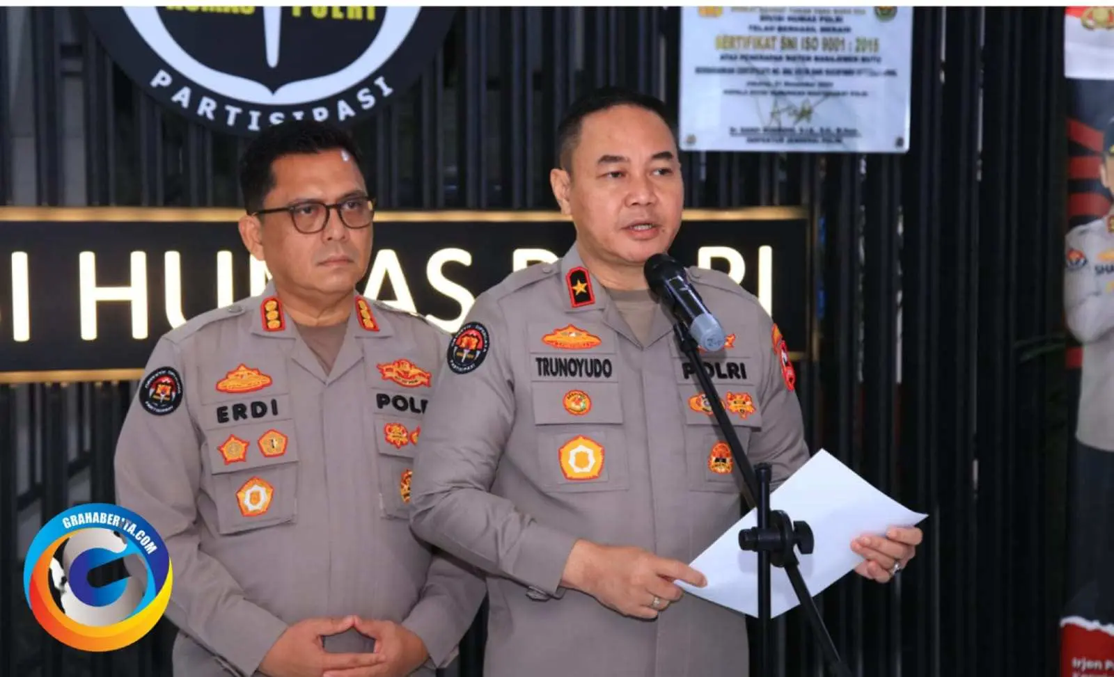 Kapolri Tetapkan Status Gugur dan Berikan KPLB Anumerta Terhadap 3 Personel Terbaiknya