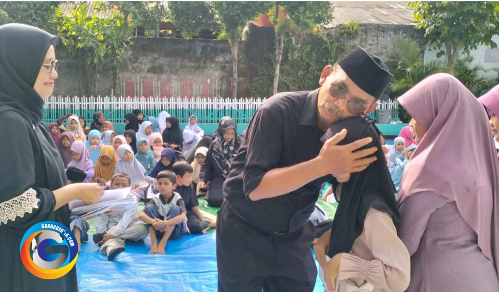 Momen Bulan Suci Ramadhan 1446 Hijriah, SDN Waru 01 Berikan Santunan Yatim 