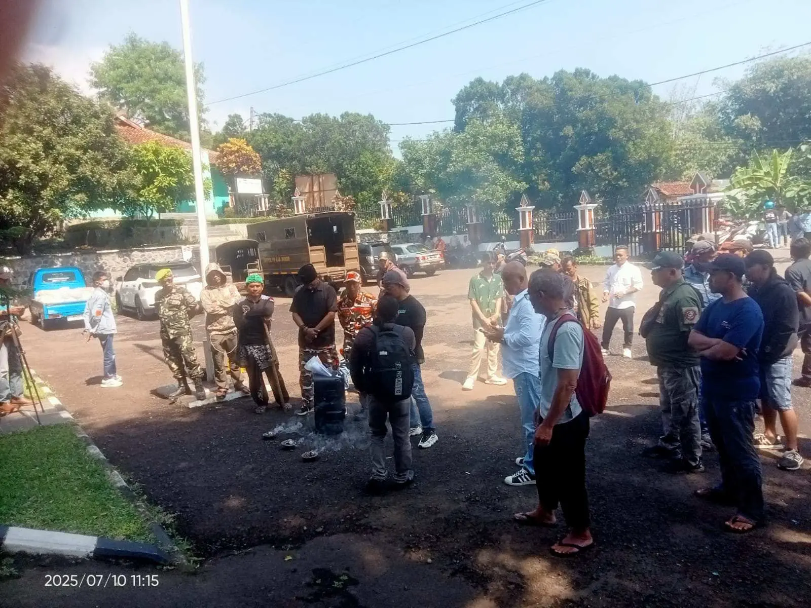 Warga Kecamatan Tamansari Demo Terkait Kegiatan Proyek Perumahan di Hentikan, PT.Mustika Candra  Klaim Sudah Memiliki Ijin